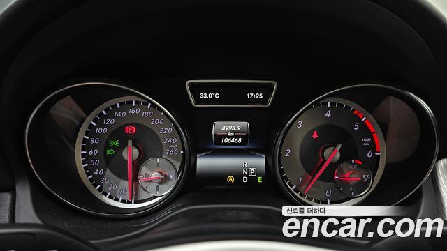 Mercedes-Benz GLA-Class 2015 — photo 8