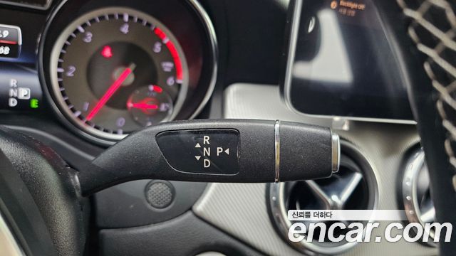 Mercedes-Benz GLA-Class 2015 — photo 9