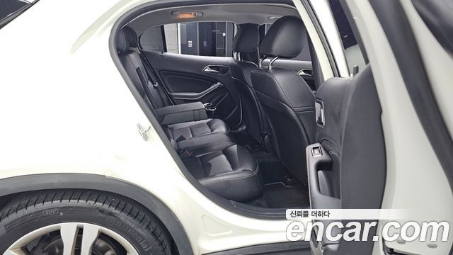 Mercedes-Benz GLA-Class 2015 — photo 12