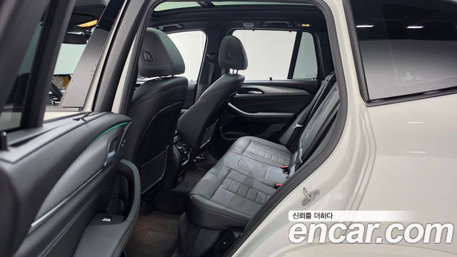 BMW X3 2021 — photo 17