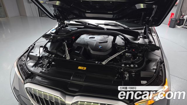 BMW 5-Series 2025 — photo 6