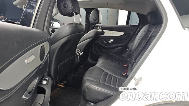 Mercedes-Benz GLC-Class 2018 — photo 18