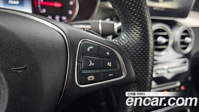 Mercedes-Benz GLC-Class 2018 — photo 24