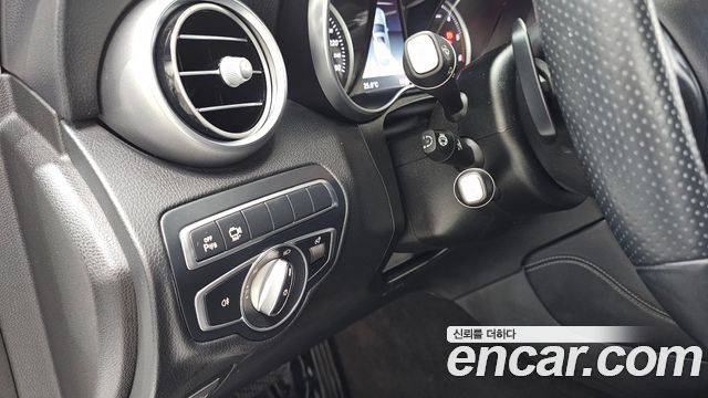 Mercedes-Benz GLC-Class 2018 — photo 26
