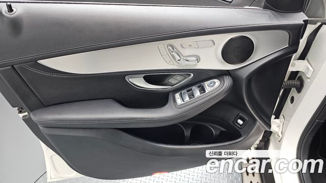 Mercedes-Benz GLC-Class 2018 — photo 14