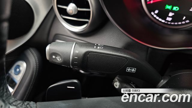 Mercedes-Benz GLC-Class 2018 — photo 29