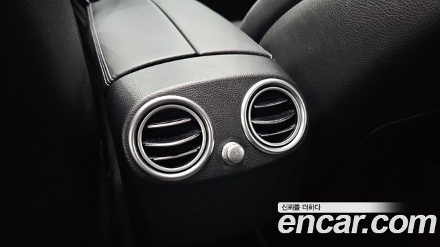 Mercedes-Benz GLC-Class 2018 — photo 31