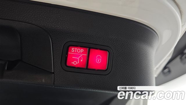 Mercedes-Benz GLC-Class 2018 — photo 33