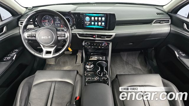 Kia K5 2023 — photo 10