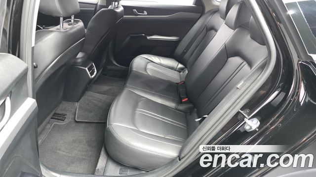 Kia K5 2023 — photo 18