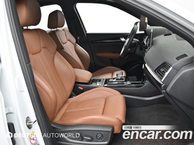 Audi Q5 2022 — photo 10