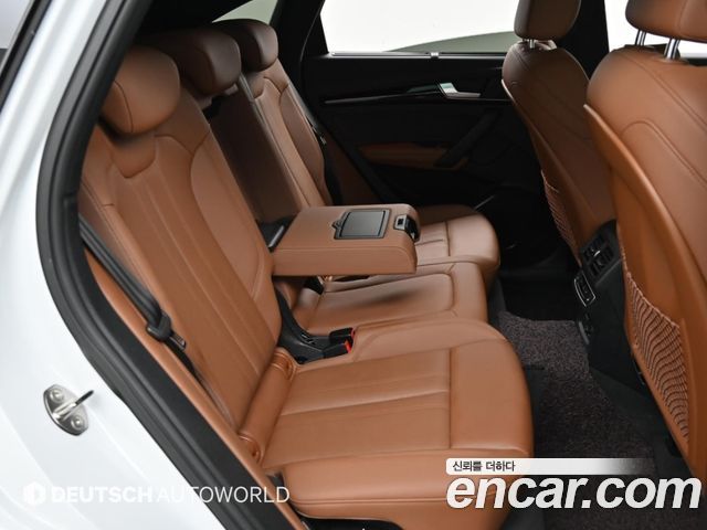 Audi Q5 2022 — photo 12