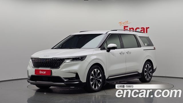 Kia Canival 2023 — photo 1