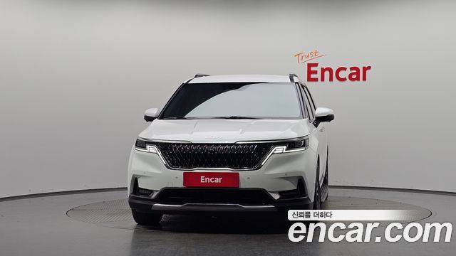 Kia Canival 2023 — photo 3