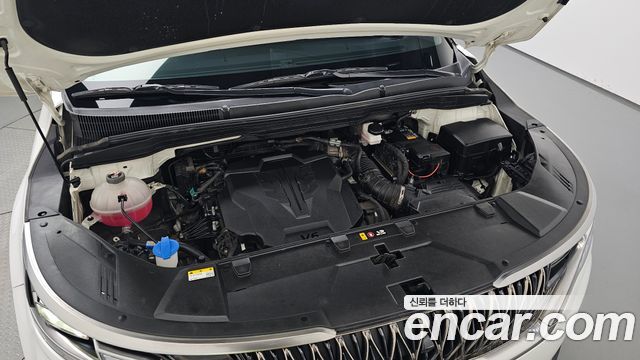 Kia Canival 2023 — photo 6