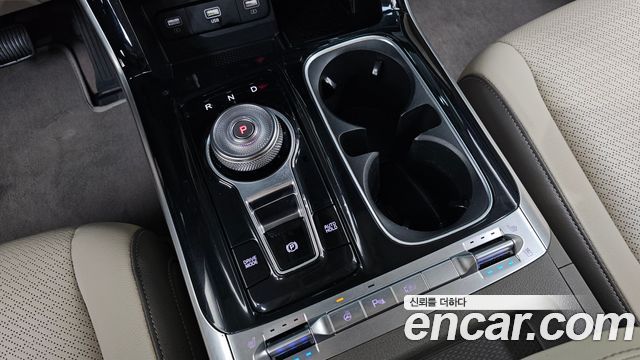 Kia Canival 2023 — photo 12