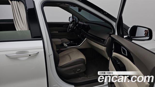 Kia Canival 2023 — photo 17
