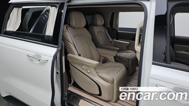 Kia Canival 2023 — photo 18
