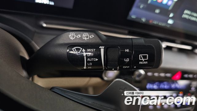 Kia Canival 2023 — photo 24