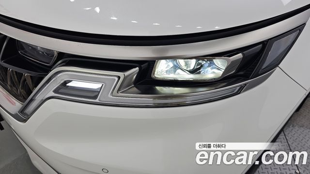 Kia Canival 2023 — photo 8