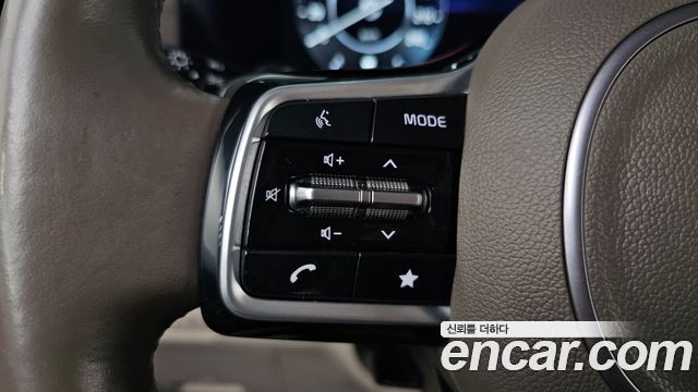 Kia Canival 2023 — photo 29