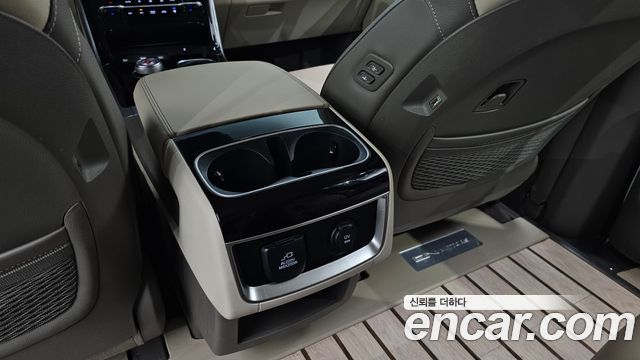 Kia Canival 2023 — photo 33