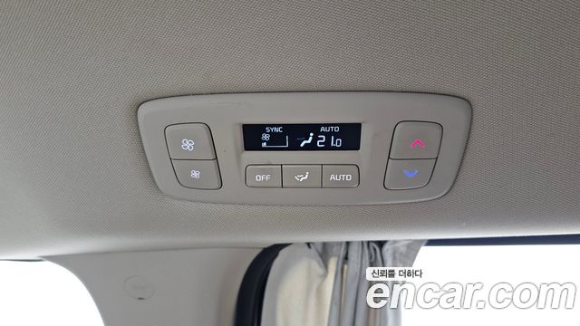 Kia Canival 2023 — photo 34