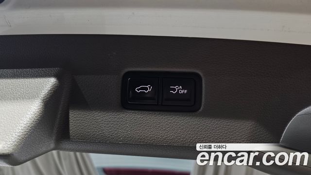 Kia Canival 2023 — photo 38