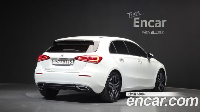 Mercedes-Benz A-Class 2022 — photo 2