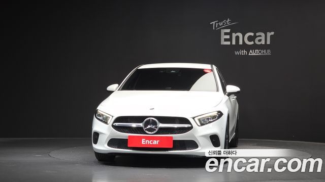 Mercedes-Benz A-Class 2022 — photo 3