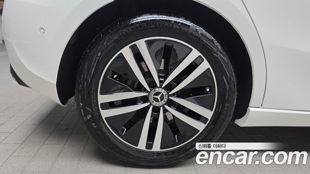 Mercedes-Benz A-Class 2022 — photo 5