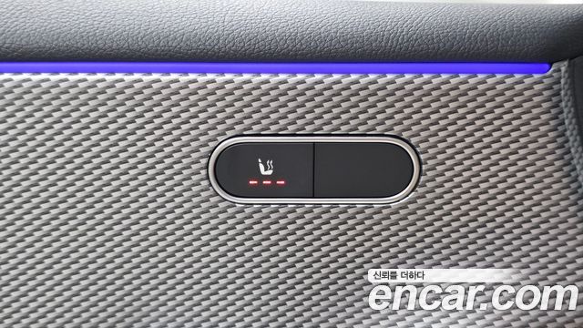 Mercedes-Benz A-Class 2022 — photo 18