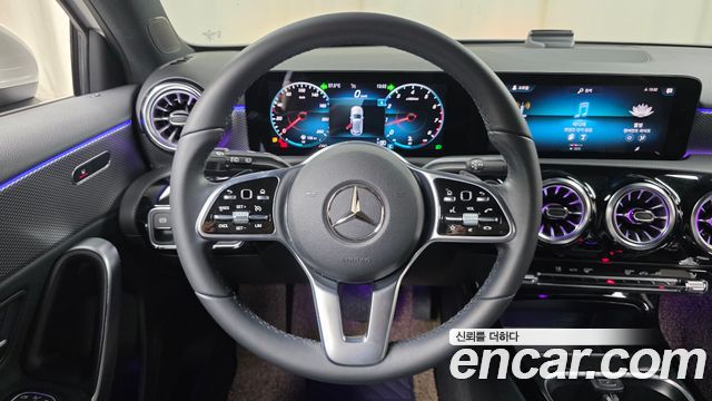 Mercedes-Benz A-Class 2022 — photo 20