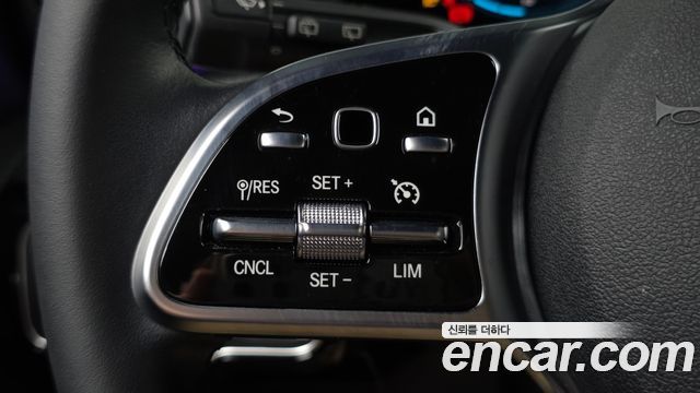 Mercedes-Benz A-Class 2022 — photo 21