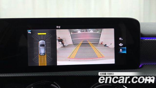 Mercedes-Benz A-Class 2022 — photo 24