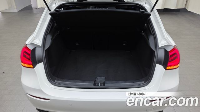 Mercedes-Benz A-Class 2022 — photo 31