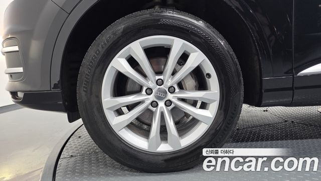 Audi Q7 2019 — photo 5