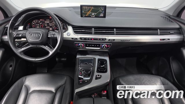 Audi Q7 2019 — photo 10