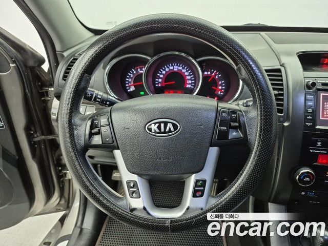Kia Sorento 2012 — photo 9