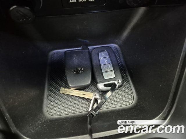 Kia Sorento 2012 — photo 16
