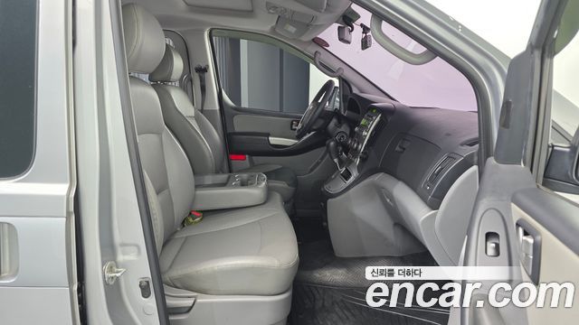 Hyundai Starex 2015 — photo 11