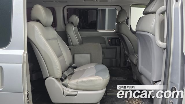 Hyundai Starex 2015 — photo 12