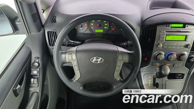 Hyundai Starex 2015 — photo 13