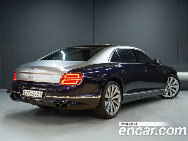 Bentley Flying Spur 2022 — photo 3