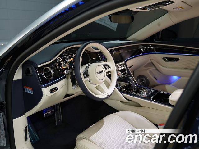 Bentley Flying Spur 2022 — photo 12