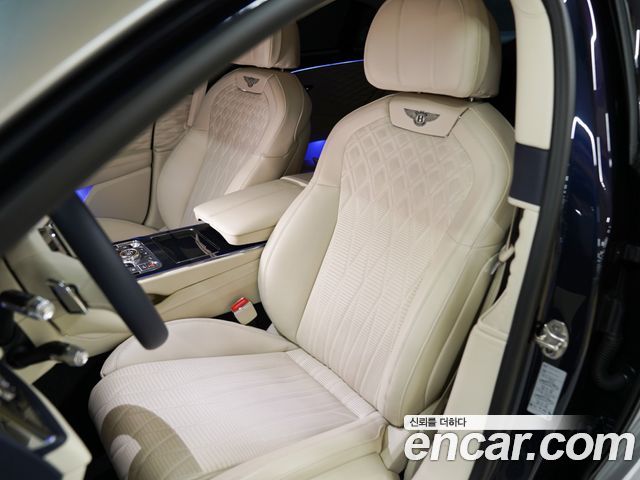 Bentley Flying Spur 2022 — photo 13