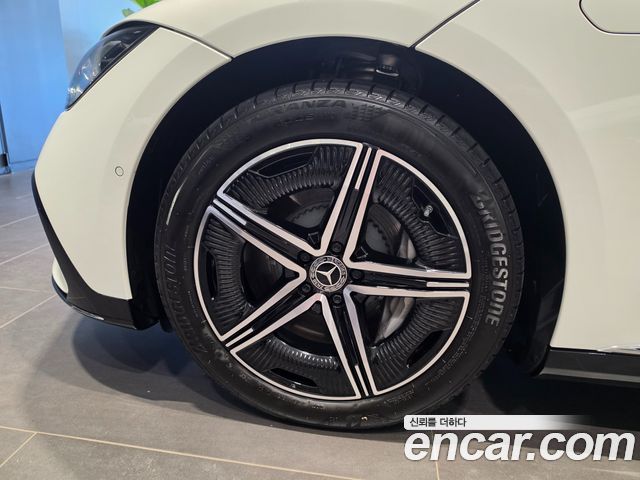 Mercedes-Benz EQE 2026 — photo 5