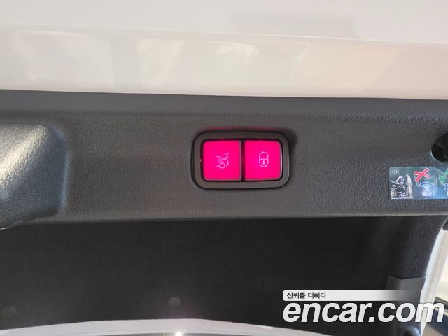 Mercedes-Benz EQE 2026 — photo 13