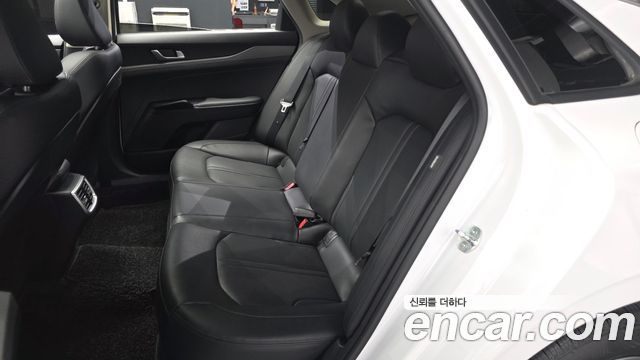 Kia K5 2024 — photo 16