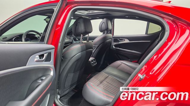 Genesis G70 2019 — photo 17